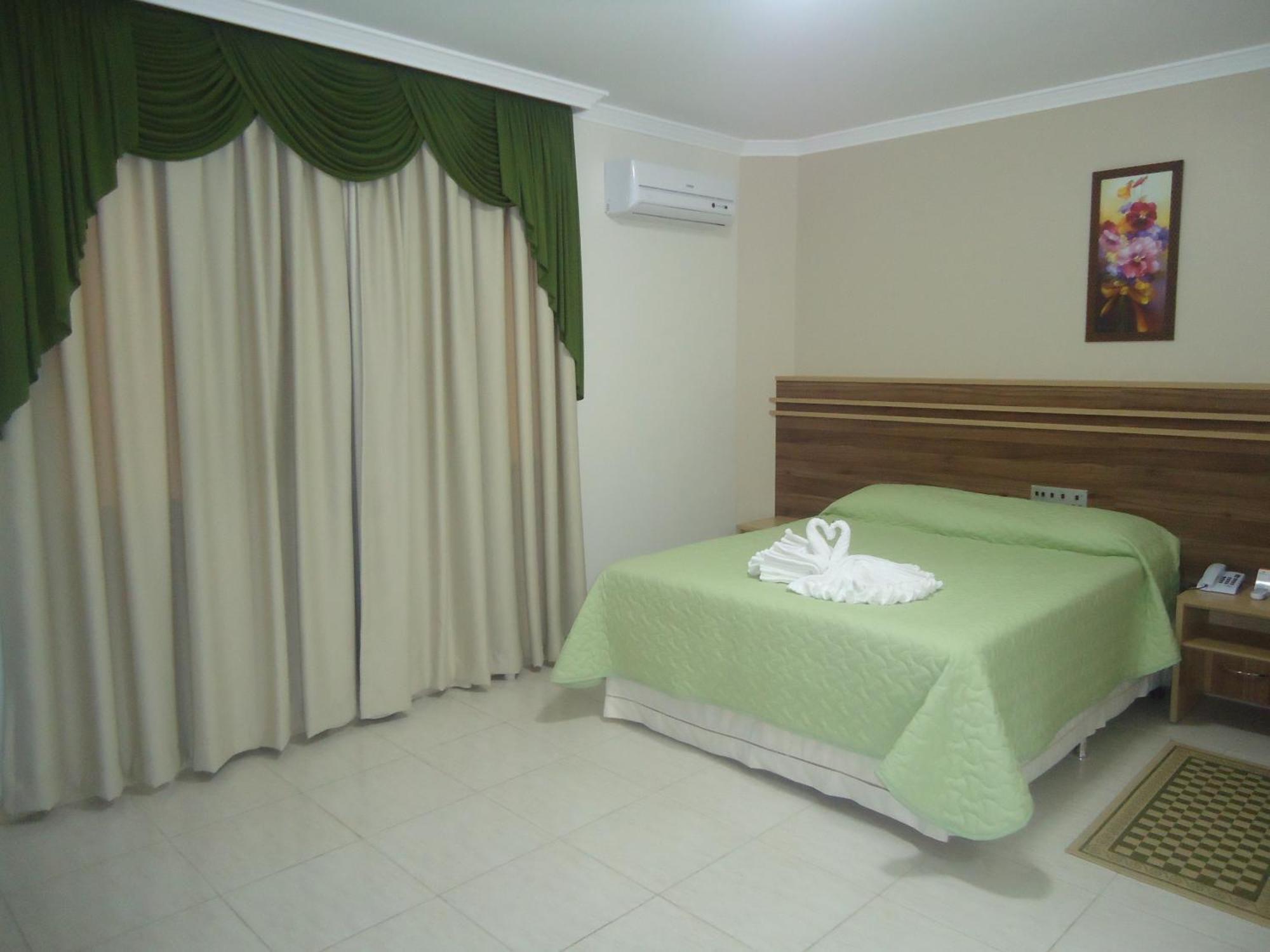 Hotel Dom Baroni Guarapuava Habitación foto