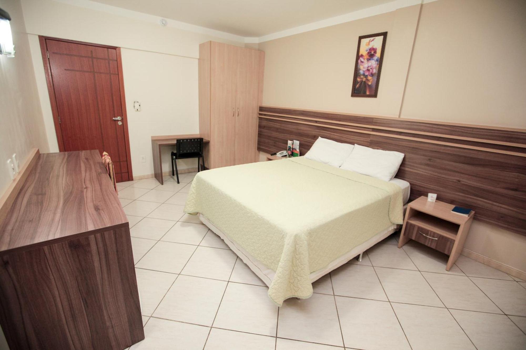 Hotel Dom Baroni Guarapuava Habitación foto